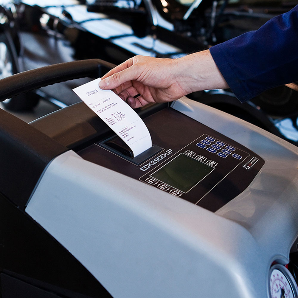 ECK-1890 Автоматическая установка для заправки автомобильных кондиционеров