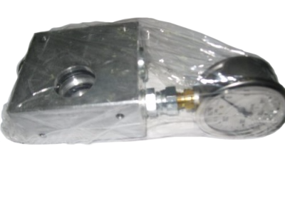 301948 Блок распределительный в сборе с манометром (старый арт.300432)